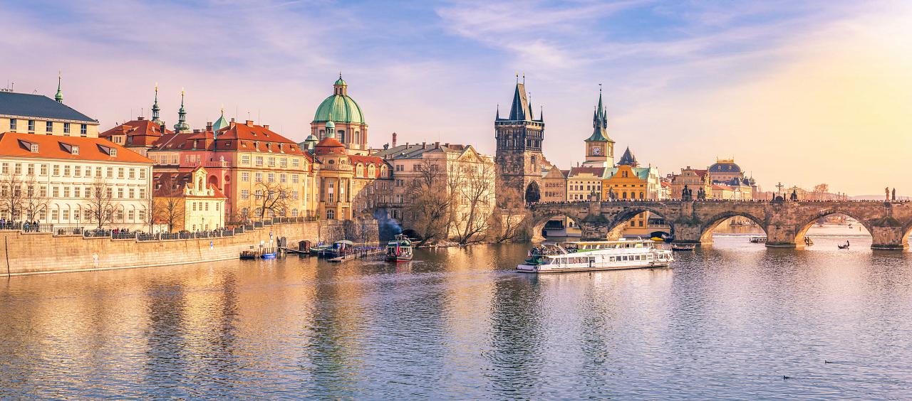 groepsuitje dinercruise praag