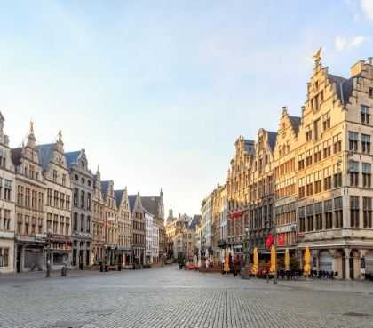 Trendy kroegentocht op de markt in Antwerpen als groepsactiviteit  