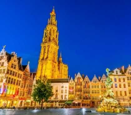 Schitterende kathedraal in Antwerpen als groepenuitje