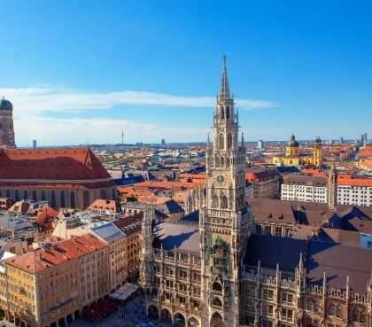 Groepsbezoek aan de wonderschone Frauenkirche in München