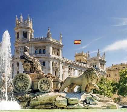 Groepsbezoek aan deze schitterende fontein in Madrid 