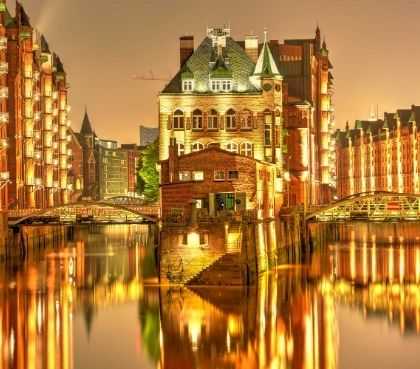 Bewonder het mooie kanaal in Hamburg met uw groepenreis