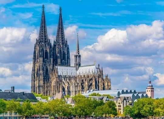 Ontdek de mooie kathedraal van Keulen met uw groepsreis